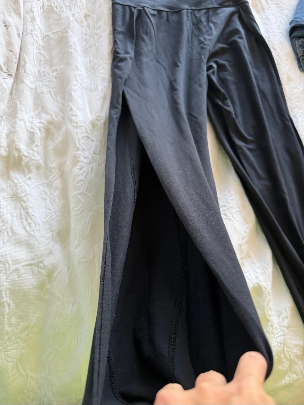 Lululemon Superb Pant Size 4 Black Rare Discontinued Vitasea Wrap Hem Yoga Pant